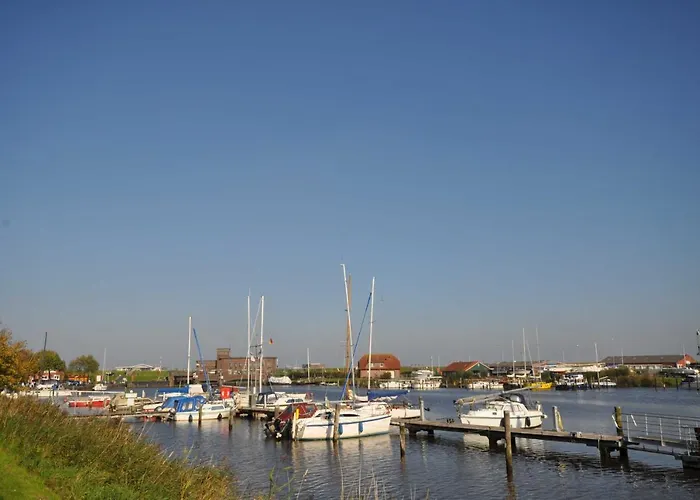 Nr 31 - Am Yachthafen Nyaraló Carolinensiel